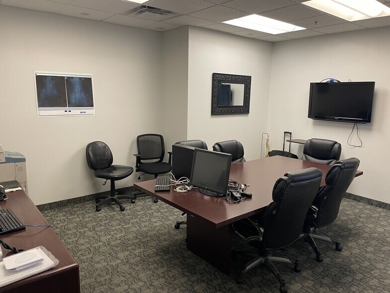 More Photos Of 4121 E Valley Auto Dr, Mesa Research And Development For Sale