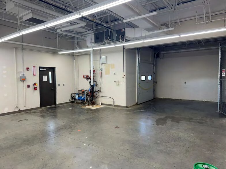 More Photos Of 2110 Fiserv Drive Southwest, Cedar Rapids Office For Sale