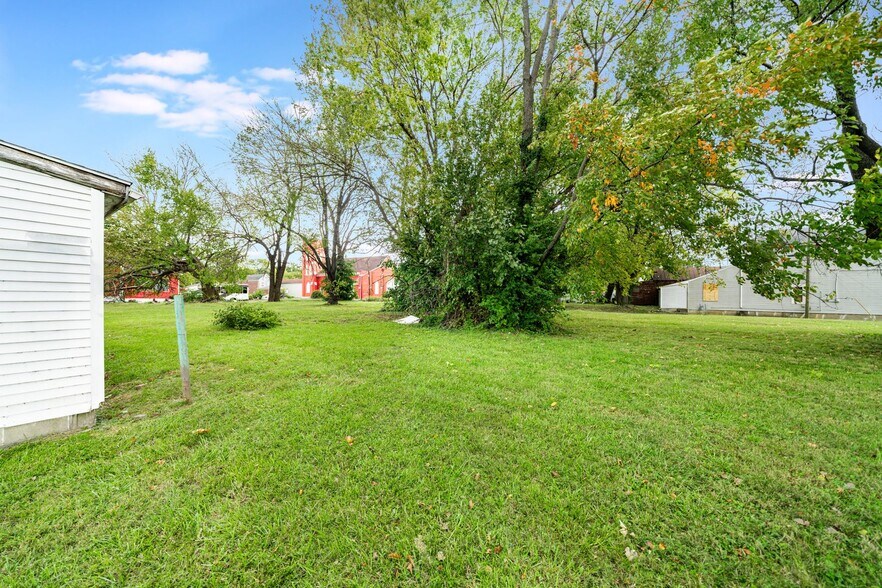 More Photos Of 1039 Dixie Hwy, Louisville Flex For Sale