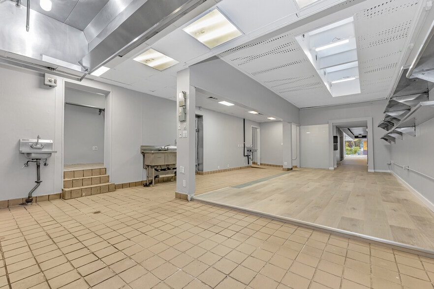 More Photos Of 1055-1057 Second Ave, New York Apartments For Lease