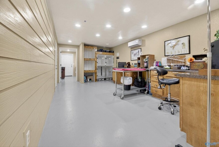 More Photos Of 1103 County Road 359, Crossville Medical For Sale