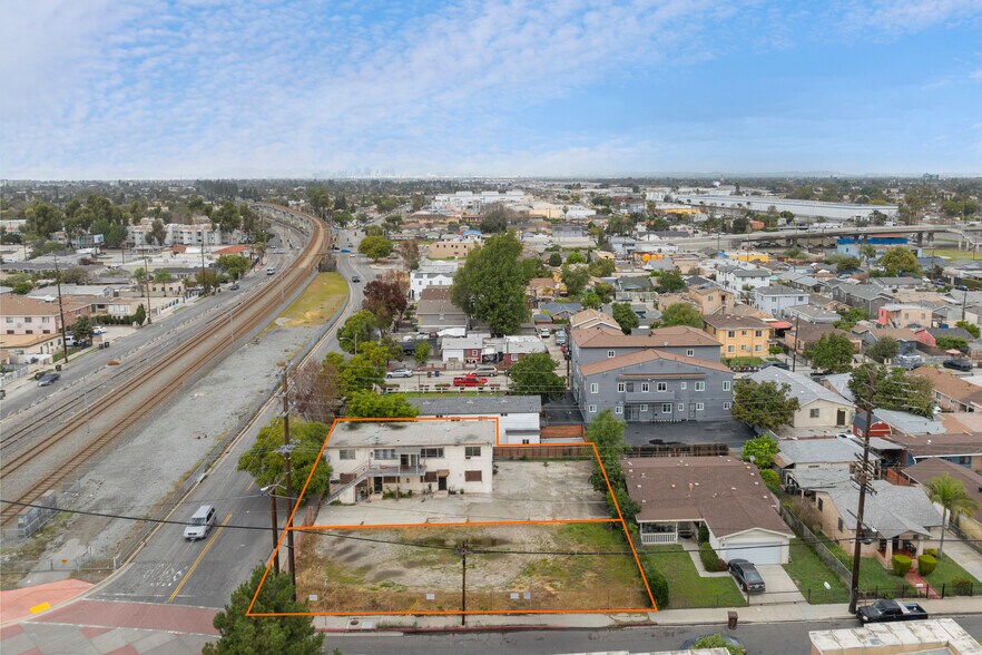 More Photos Of 702 N Willowbrook Ave, Compton Multifamily For Sale