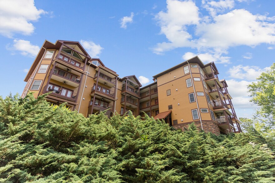 More Photos Of 527 River Place Way, Sevierville Specialty For Sale