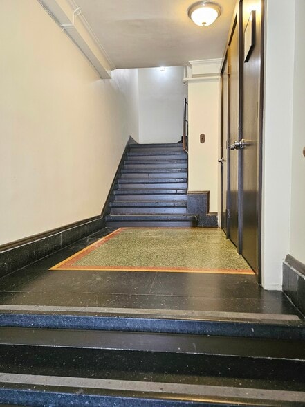 More Photos Of 700 Broadway, San Francisco Apartments For Sale