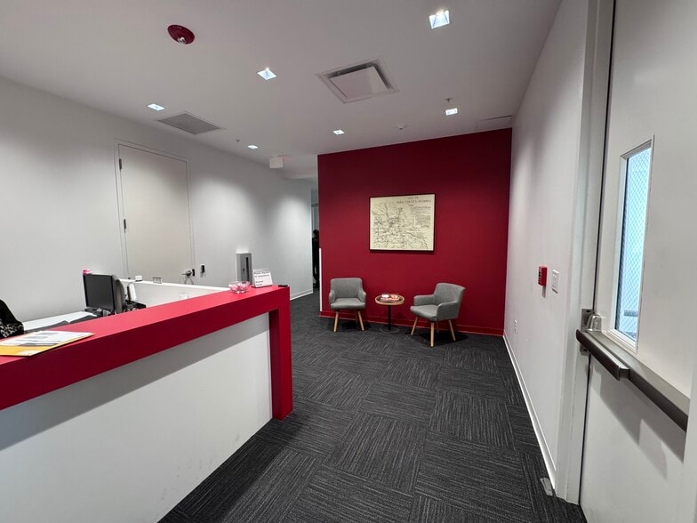 More Photos Of 111 S Kentucky Ave, Lakeland Office For Lease
