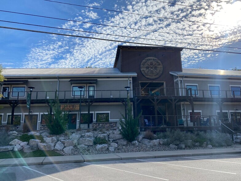 More Photos Of 4022 S Lone Pine Ave, Springfield Daycare Center For Lease