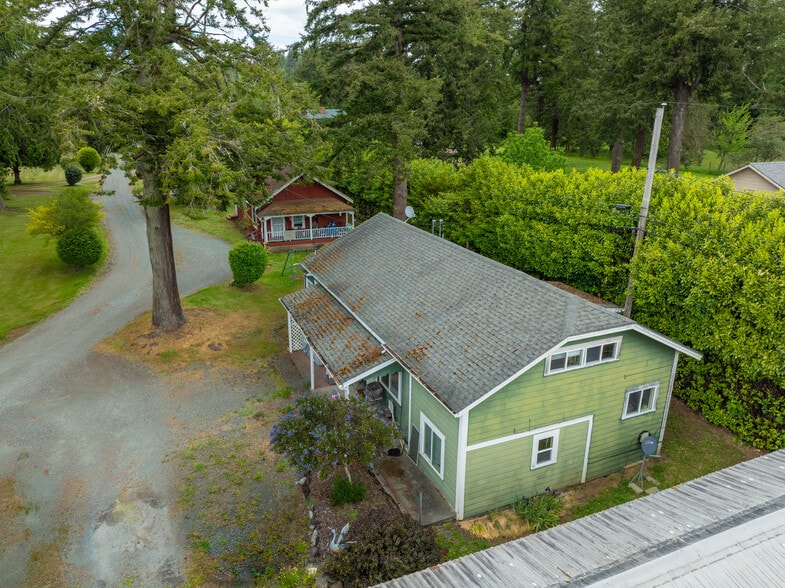 More Photos Of 498 W Central Blvd, Coquille Self Storage For Sale