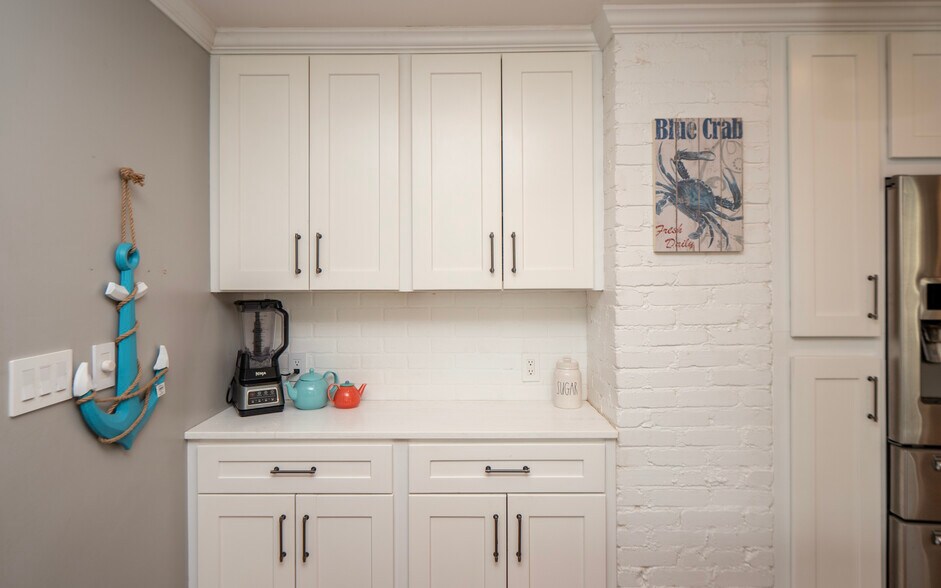 More Photos Of 999 Aquidneck Ave, Middletown Flex For Sale