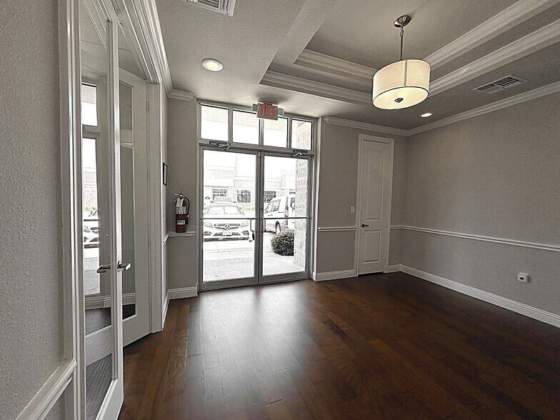 More Photos Of 1402 S Custer Rd, McKinney Medical For Lease