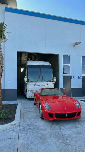 Primary Photo Of 15375 Corporate Rd N, Jupiter Industrial For Sale