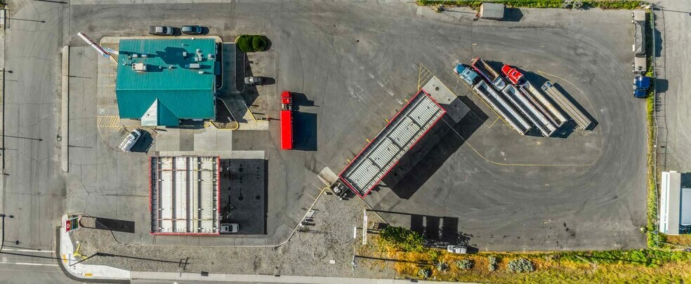 More Photos Of 1800 6th St, Umatilla Service Station For Sale