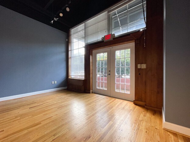 More Photos Of 531 Roselane St NW, Marietta Office For Sale