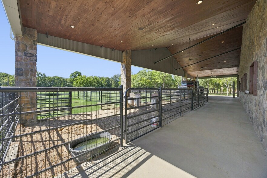 More Photos Of 1276 County Road 3318, Greenville Lodge Meeting Hall For Sale