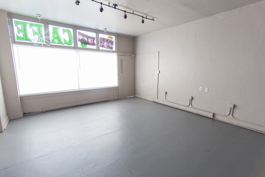 More Photos Of 1200-1218 N Killingsworth St, Portland Storefront For Sale