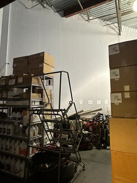 More Photos Of 10501 S Orange Ave, Orlando Light Manufacturing For Sale