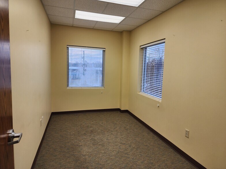 More Photos Of 436 Hadley St, Mount Airy Healthcare For Sale