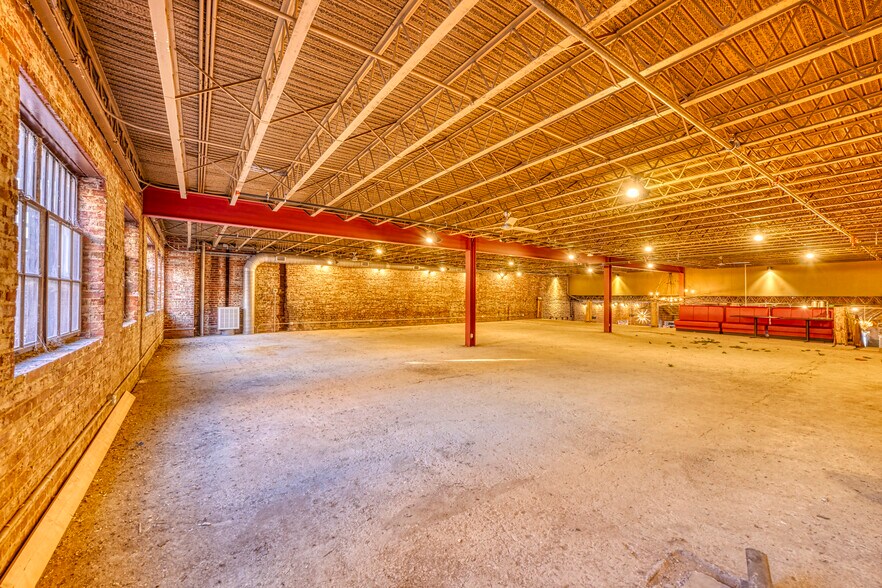 More Photos Of 237-245 Broad St, Kingsport Storefront For Sale