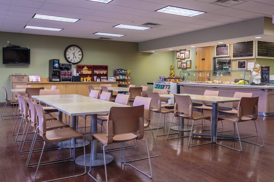 More Photos Of 25 Main St, Hackensack Unknown For Lease