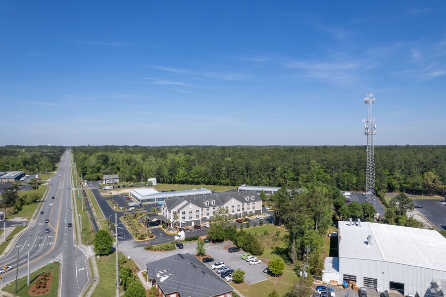 More Photos Of 742 E General Stewart Way, Hinesville Hotel For Sale