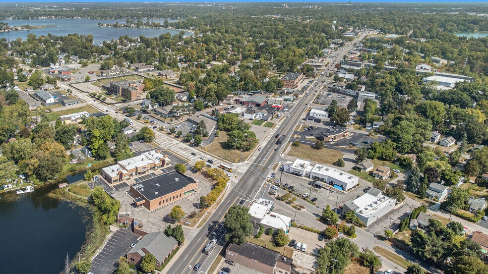 More Photos Of 3000 Orchard Lake Rd, Keego Harbor Drugstore For Lease