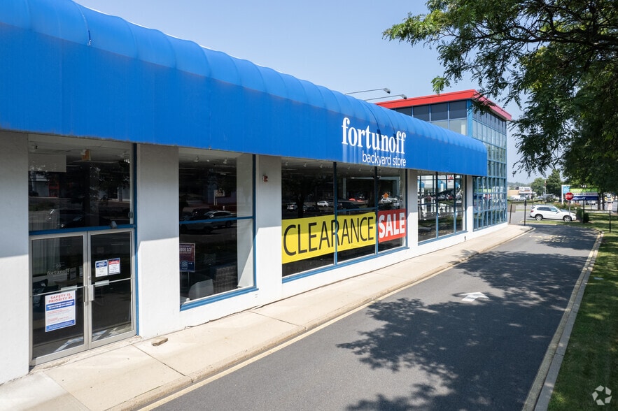 More Photos Of 141 Route 17, Paramus Freestanding For Lease