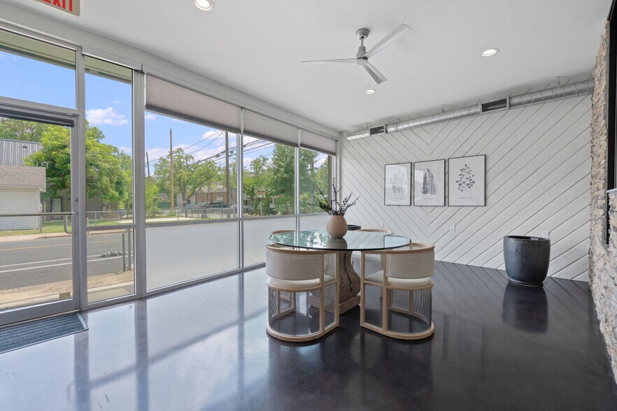 More Photos Of 508 E 53rd St, Austin Loft Creative Space For Sale