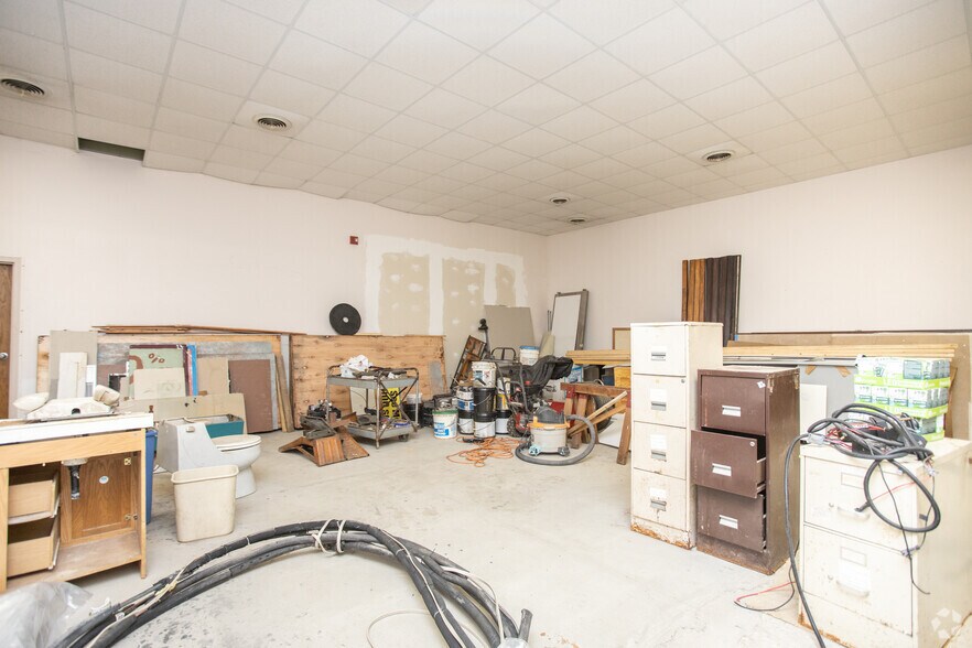 More Photos Of 6142 State Highway 12, Norwich Unknown For Lease