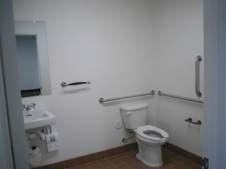More Photos Of 461 W Apache Trl, Apache Junction Storefront For Lease