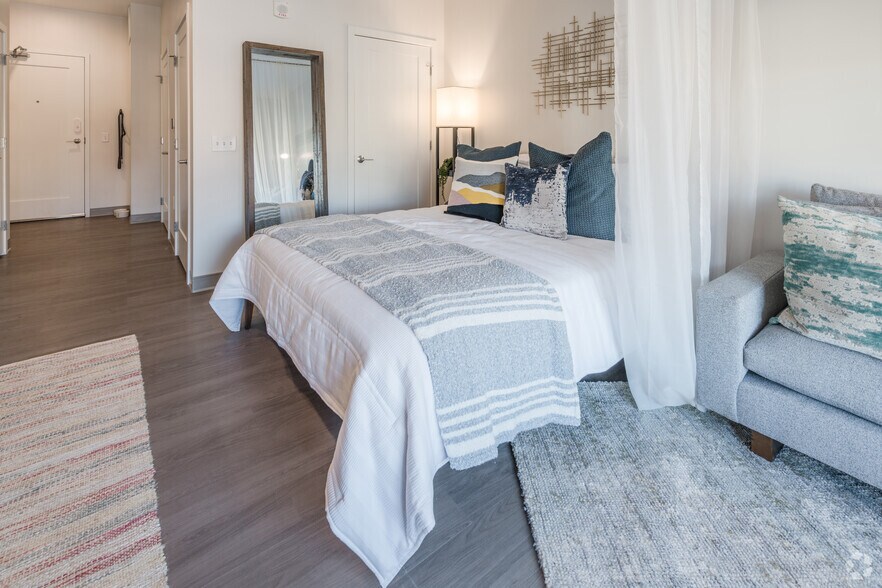 More Photos Of 125 Clifford St, Providence Apartments For Lease