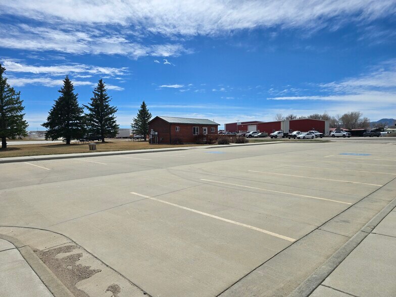 More Photos Of 187 US-16, Buffalo Auto Repair For Sale