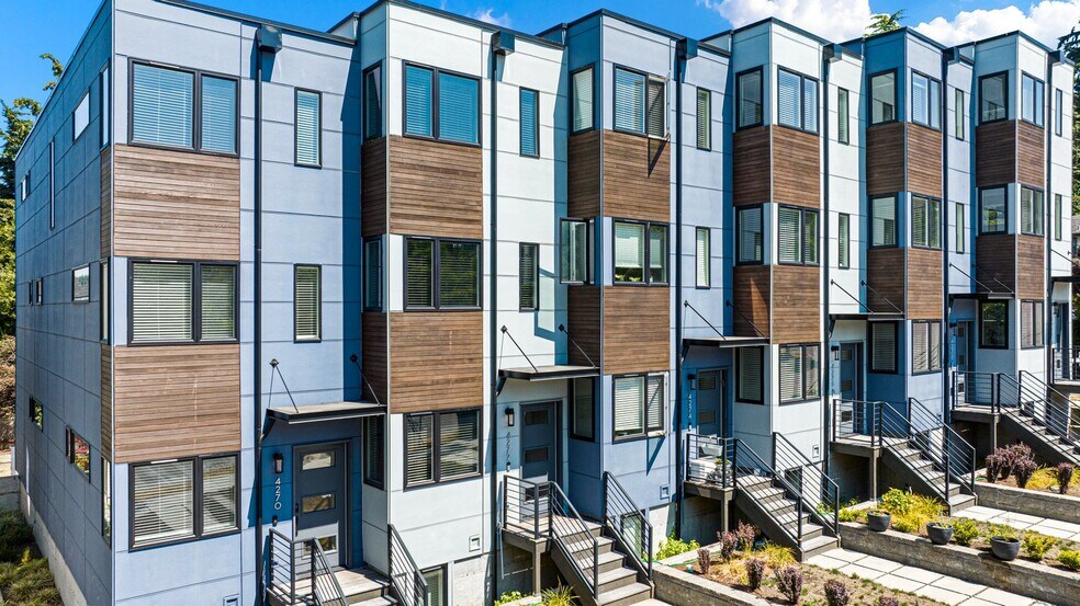More Photos Of 4270 NE 50th St, Seattle Apartments For Sale