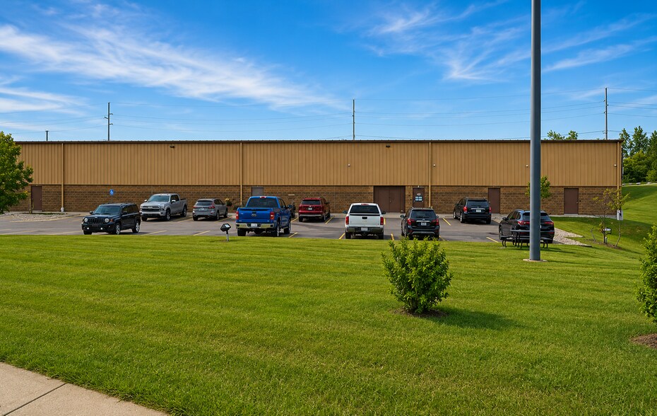 More Photos Of 163 Premier Dr, Lake Orion Manufacturing For Sale