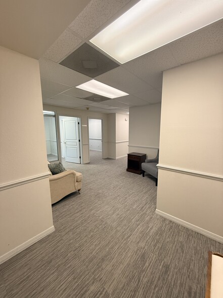 More Photos Of 1505 Tamiami Trl S, Venice Medical For Lease