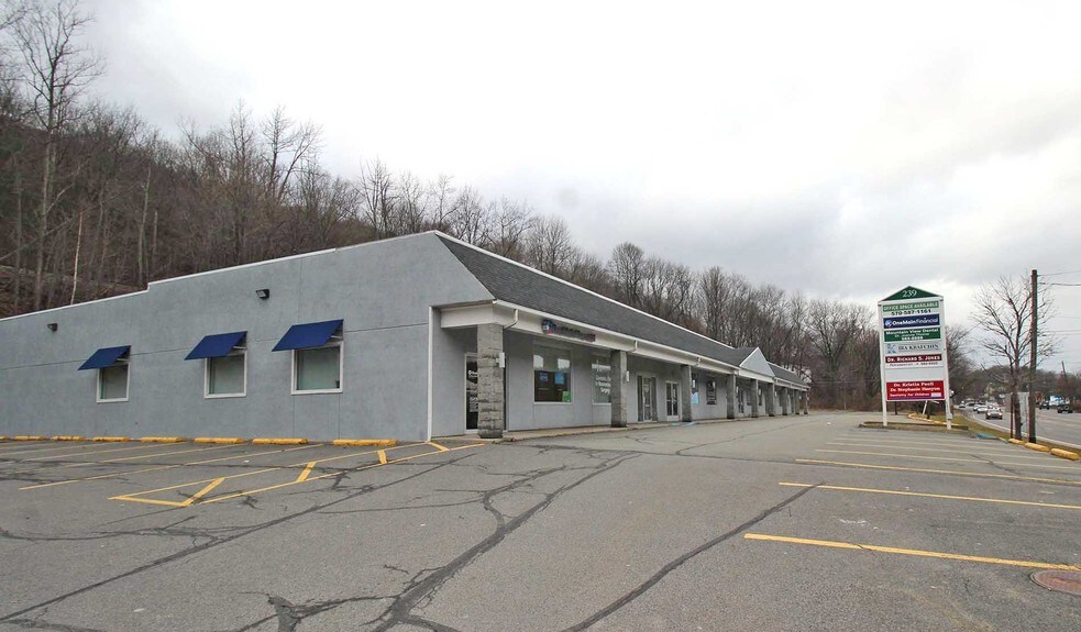 More Photos Of 239 Northern Blvd, Clarks Summit Medical For Lease