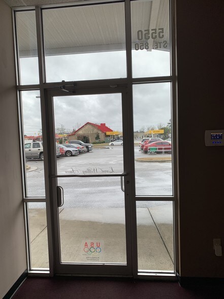 More Photos Of 5550 McFarland Blvd, Northport General Retail For Lease