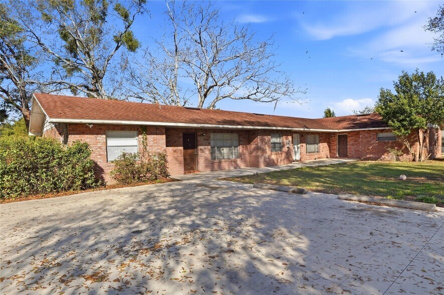 Primary Photo Of 2300 W Cannon Ter NW, Winter Haven Apartments For Sale