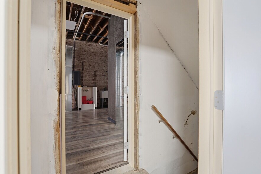 More Photos Of 1014-1016 15th Ave, East Moline Apartments For Sale