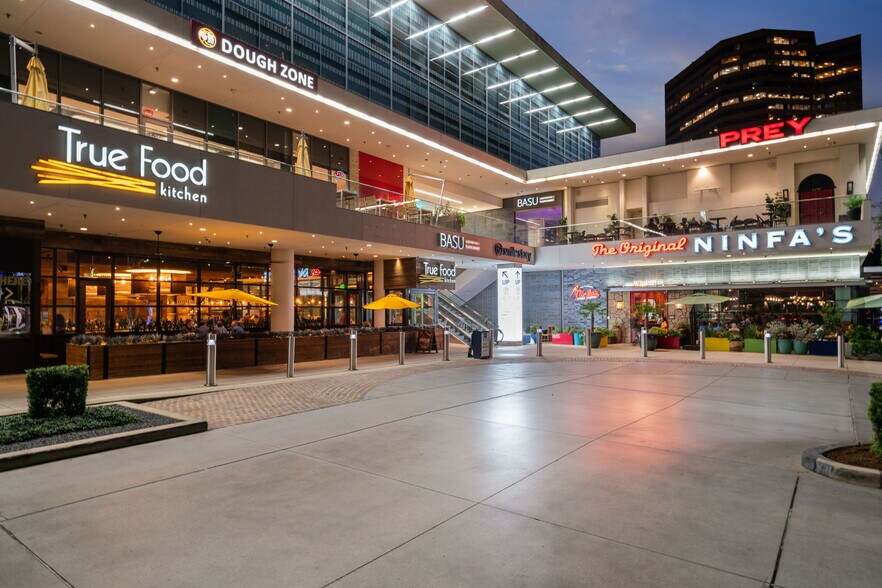 More Photos Of 1700 Post Oak Blvd, Houston Coworking Space