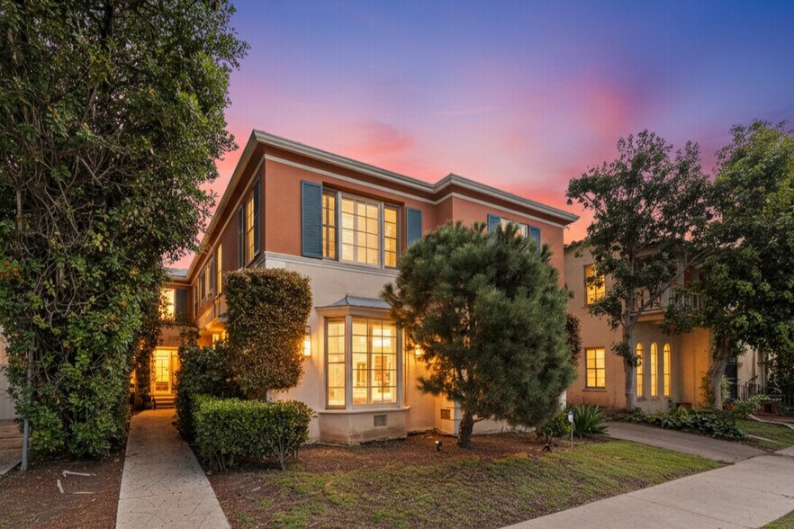 More Photos Of 428 N Genesee Ave, Los Angeles Apartments For Sale