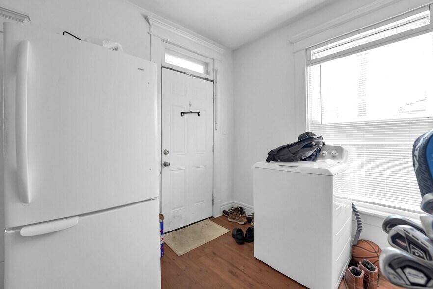 More Photos Of 2406-2408 Indianola Ave, Columbus Apartments For Sale