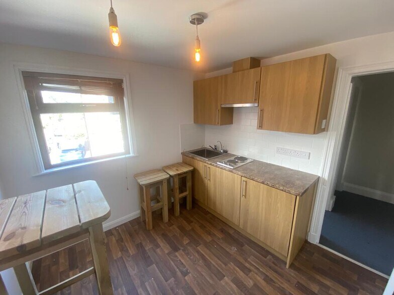 More Photos Of 16 Hall Rd, Wilmslow Office For Lease