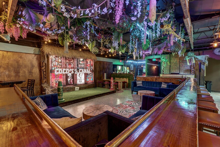 More Photos Of 616-624 Marina Bay Dr, Kemah Storefront For Sale