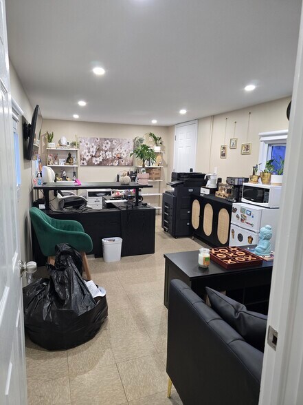 More Photos Of 5901 Fresh Meadow Ln, Fresh Meadows Land For Lease