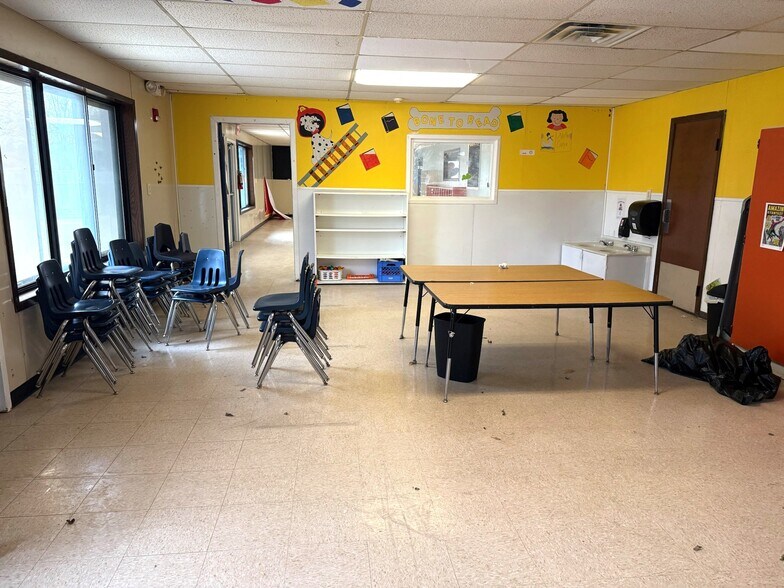 More Photos Of 6720 Chapman Rd, North Richland Hills General Retail For Sale