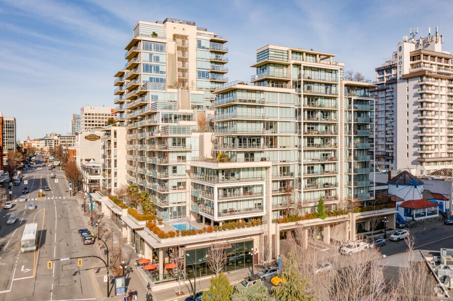 More Photos Of 707 Courtney St, Victoria Apartments For Lease