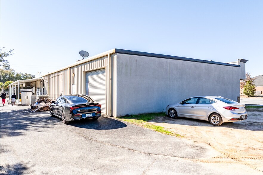 More Photos Of 4944 Malloy Plz, Marianna Freestanding For Sale