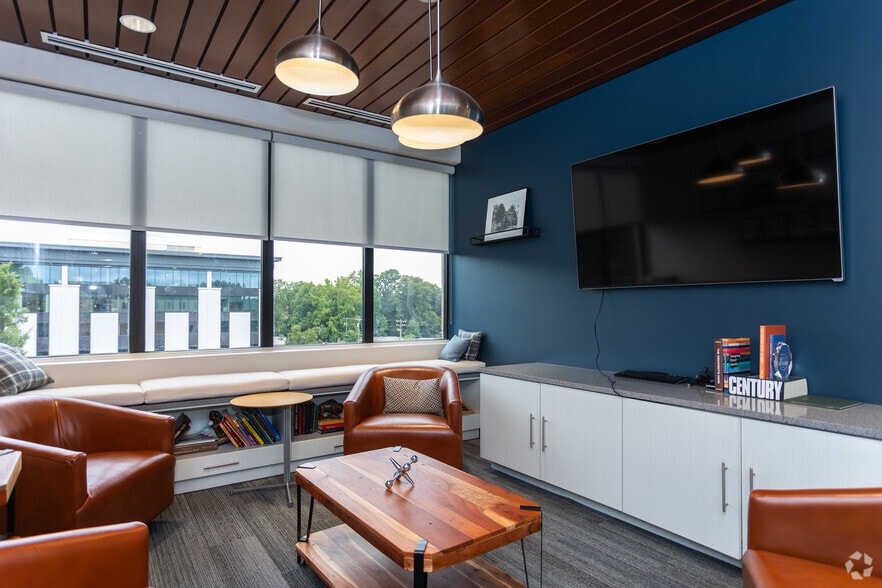 More Photos Of 4530 Park Rd, Charlotte Office For Lease