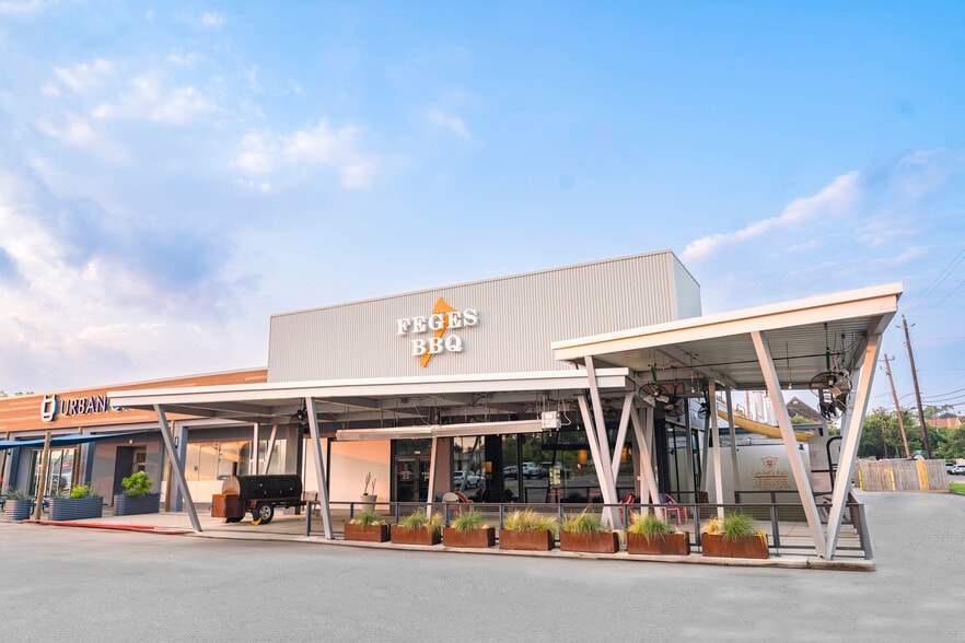 More Photos Of 8141 Long Point Rd, Houston Unknown For Lease