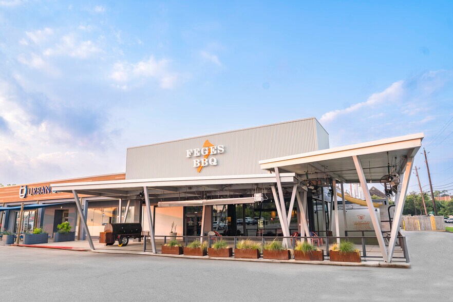 More Photos Of 8141 Long Point Rd, Houston Unknown For Lease