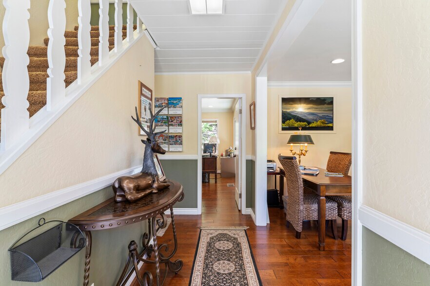 More Photos Of 27180 Highway 189, Blue Jay Office For Sale